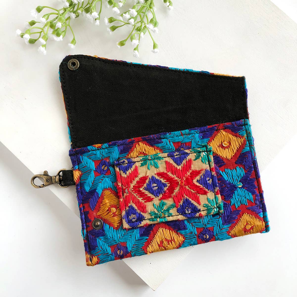 Kutch Angular Pouch